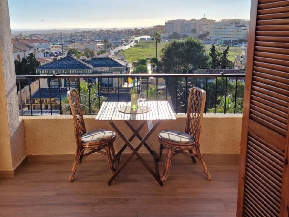 Cozy With Sea View Apartment