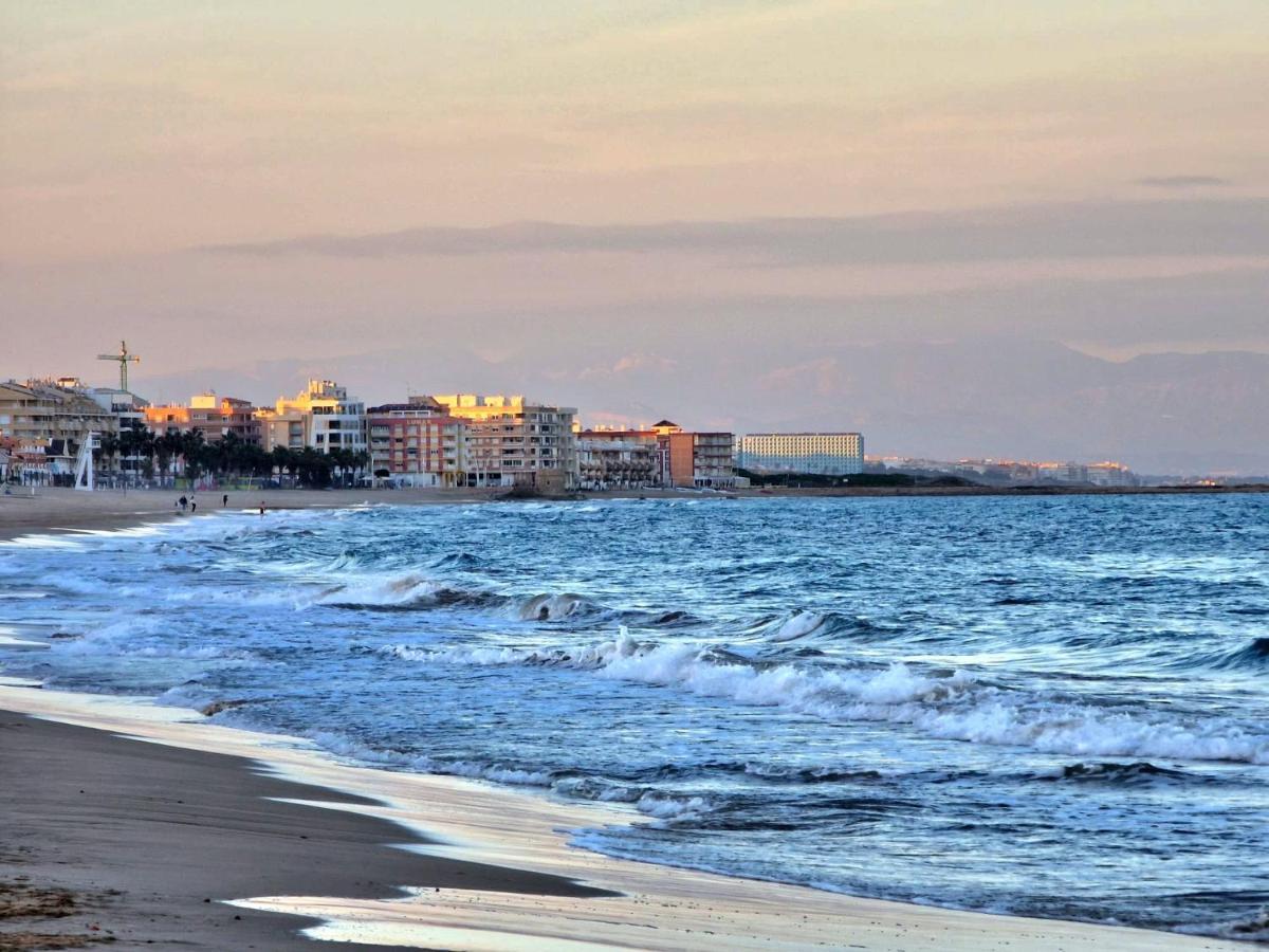 Cozy With Sea View *