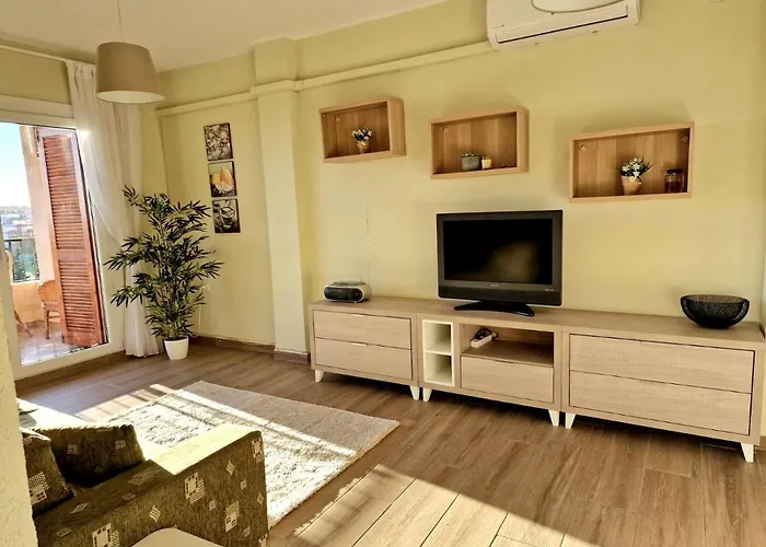 Cozy Apartment With Sea View